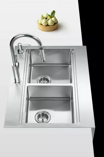 Tuscany™ Acadian Farmhouse/Apron Front 33" Stainless Steel 2-Hole Double Bowl Kitchen Sink 8 Tuscany™ Acadian Farmhouse/Apron Front 33" Stainless Steel 2-Hole Double Bowl Kitchen Sink - Image 8